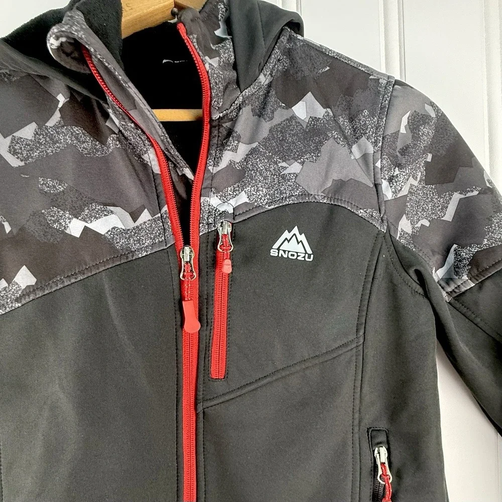 Snozu Boy's Extreme Gear Softshell Fleece‎ Lined Jacket Black/Forest Camo 10/12